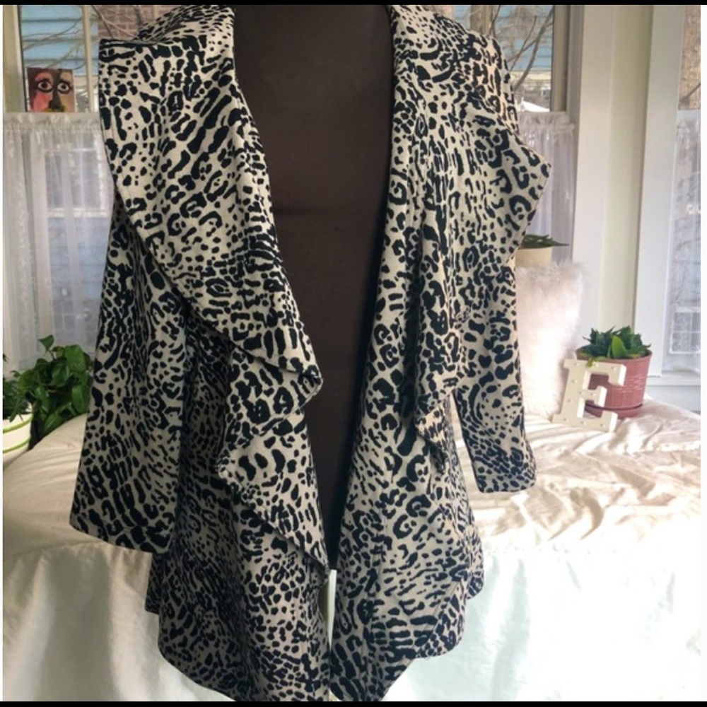 Calvin Klein Cardigan Cheetah Print with Ruffle